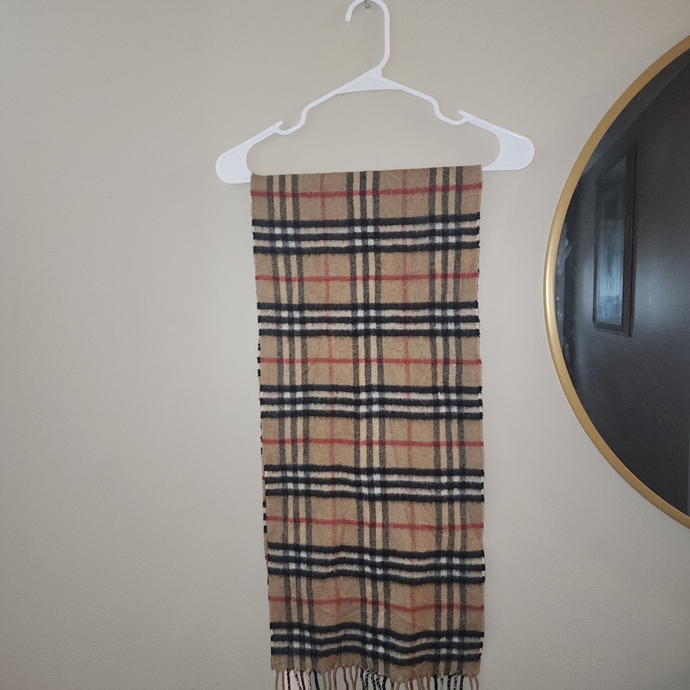 Burberry Cashmere Check Scarf in Tan and Black